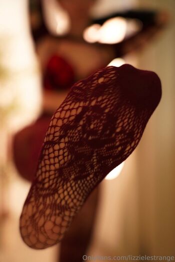 Full leaked Lizzielestrange  page private onlyfans photo