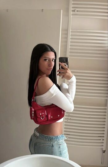 Full leaked Lola clr private onlyfans photo