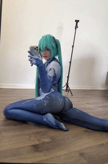 Full leaked Lolyomie page private onlyfans photo