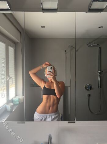 Full leaked Loulou fbl private onlyfans photo