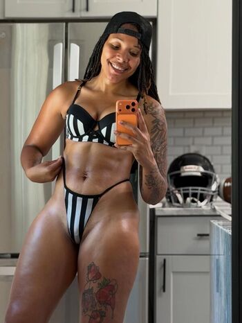 Full leaked Lovemeek private onlyfans photo