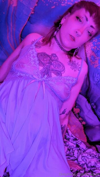Full leaked Lovexee page private onlyfans photo