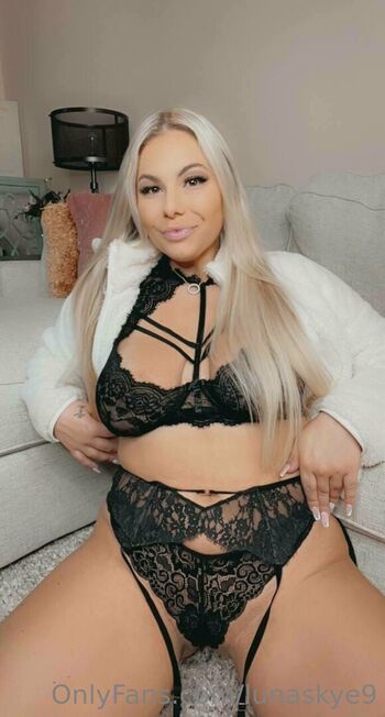 Full leaked Lunaskye  page private onlyfans photo