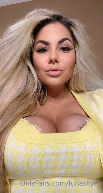 Full leaked Lunaskye private onlyfans photo