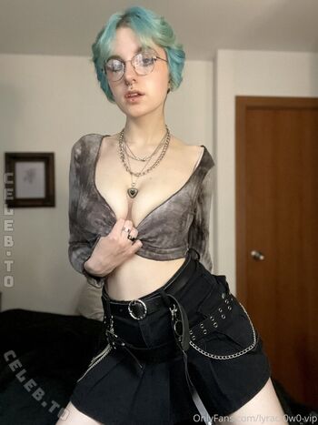 Full leaked Lyracrw  page private onlyfans photo