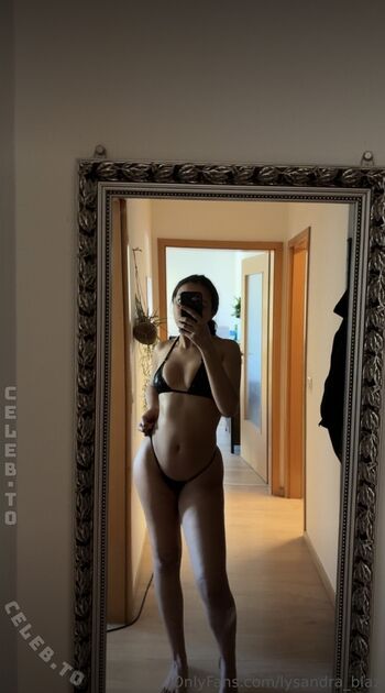 Full leaked Lysandra blaze page private onlyfans photo