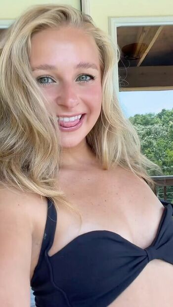 Full leaked Macimccarley page private onlyfans photo