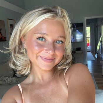 Full leaked Macimccarley private onlyfans photo