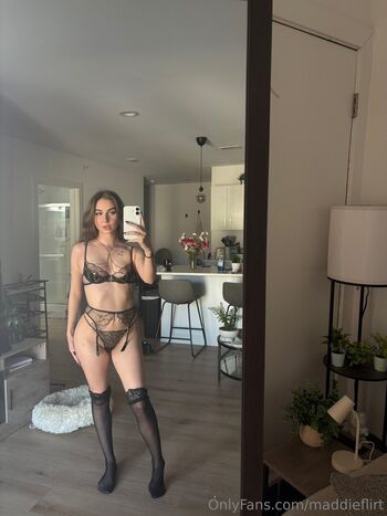 Full leaked Maddieflirt private onlyfans photo