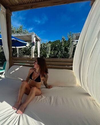 Full leaked Madiiii rose page private onlyfans photo