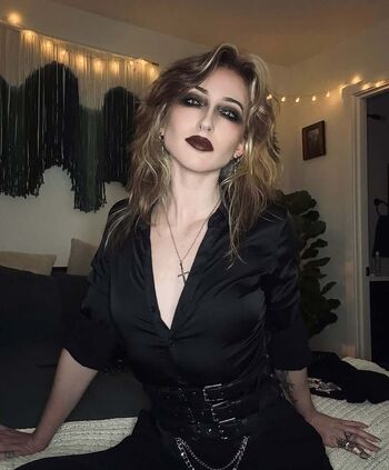 Full leaked Maisielynnie private onlyfans photo