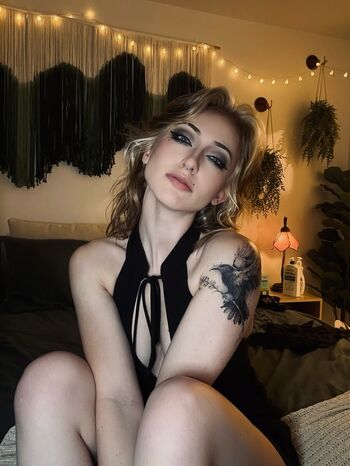 Full leaked Maisielynnie private onlyfans photo