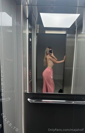 Full leaked Maja holf page private onlyfans photo