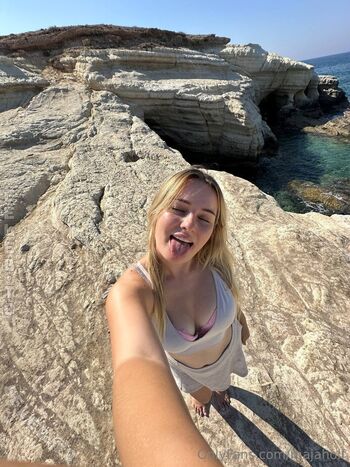 Full leaked Maja holf private onlyfans photo