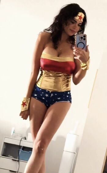 Full leaked Malaikasoffline private onlyfans photo