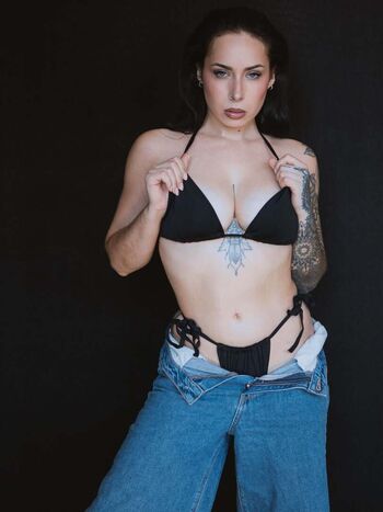 Full leaked Manon nadolny private onlyfans photo