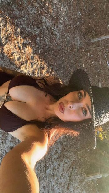 Full leaked Manon nadolny private onlyfans photo