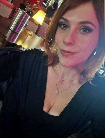 mary_mayfair_