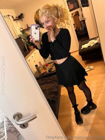 Full leaked Maryjaneauryn private onlyfans photo