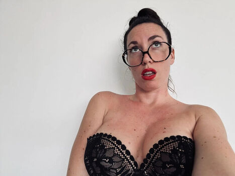 Full leaked Megane rouland page private onlyfans photo