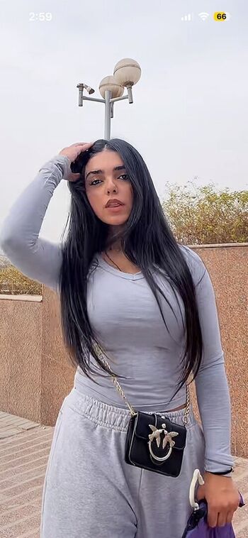 Full leaked Melekazad private onlyfans photo
