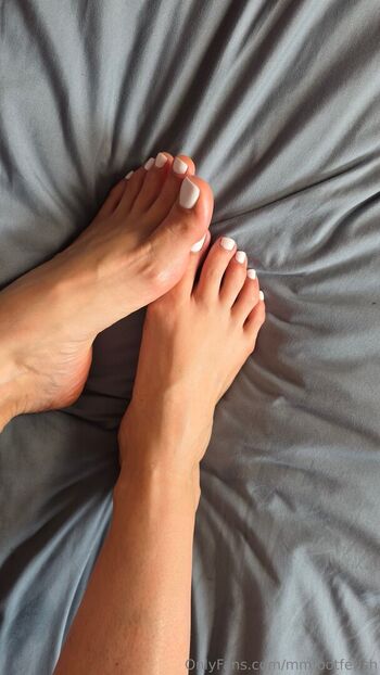 Full leaked Mellemfootfetish private onlyfans photo