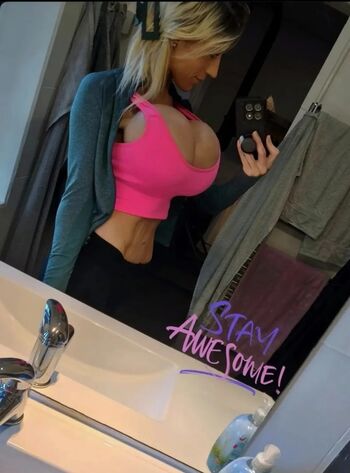 Full leaked Mia borgan private onlyfans photo