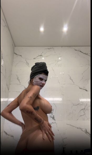 Full leaked Mia khalifa private onlyfans photo