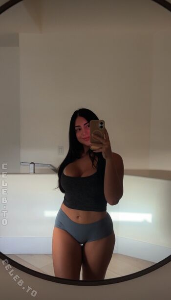 Full leaked Mia monroe private onlyfans photo