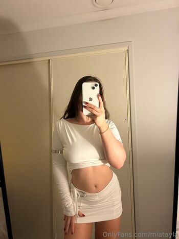 Full leaked Mia tayla private onlyfans photo