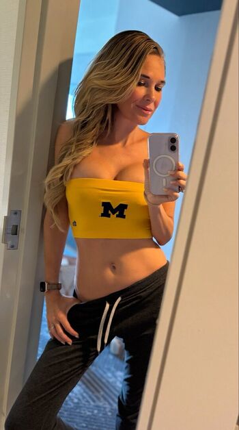 Full leaked Michellek private onlyfans photo