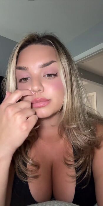 Full leaked Michhelleex private onlyfans photo