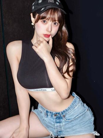 mina_pochico