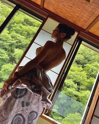 Full leaked Mira private onlyfans photo