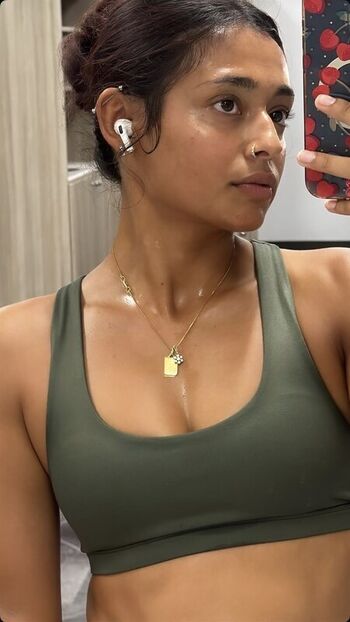 Full leaked Mira patel private onlyfans photo