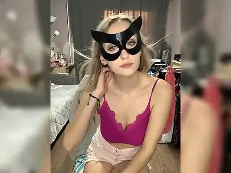 Full leaked Miras private onlyfans photo