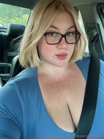 Full leaked Missamourefree private onlyfans photo