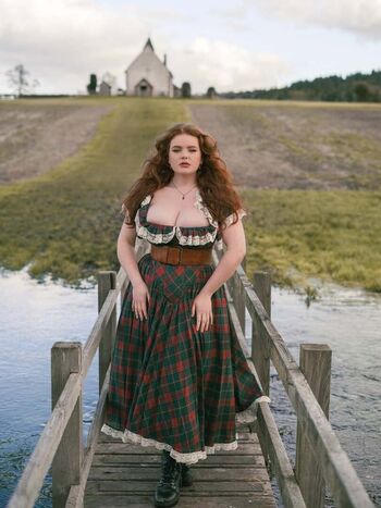 Full leaked Missdeadlyred page private onlyfans photo