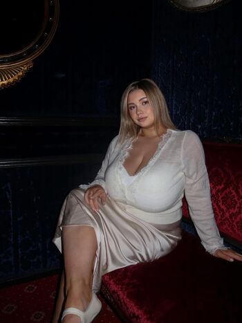 Full leaked Missparaskeva private onlyfans photo