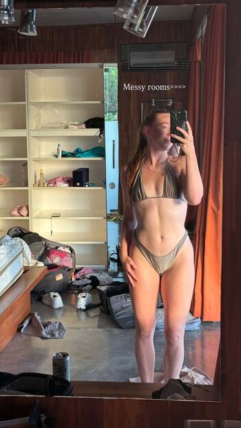 Molly Carlson