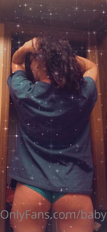 Full leaked Mommy private onlyfans photo