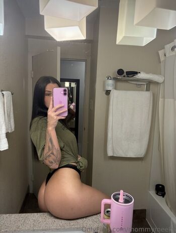 Full leaked Mommymeeks private onlyfans photo
