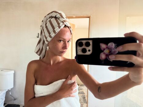 Full leaked Nadia turner page private onlyfans photo