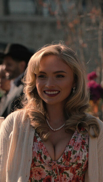 Natalie Alyn Lind