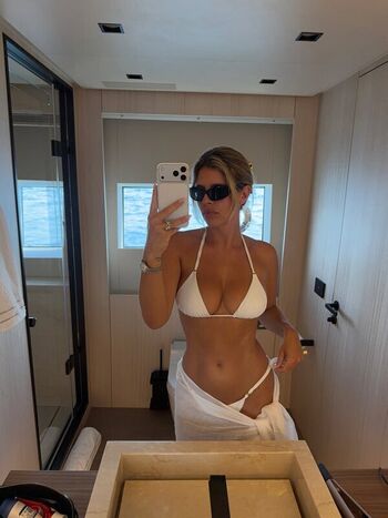 Full leaked Natasha oakley page private onlyfans photo