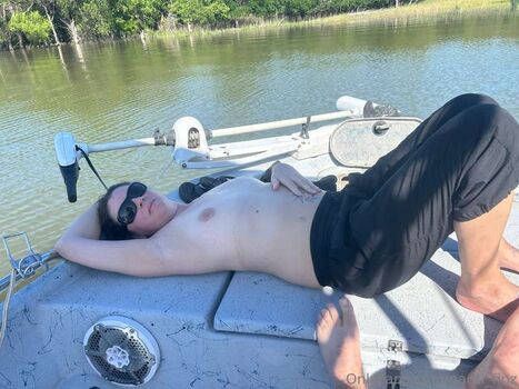nauti_finz