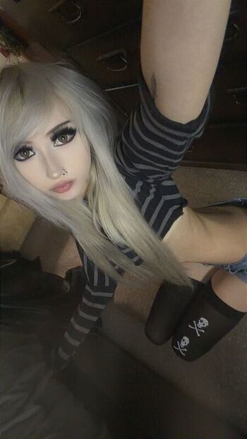Full leaked Nekoblunts private onlyfans photo