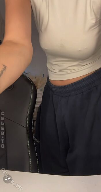 Full leaked Nikelein page private onlyfans photo