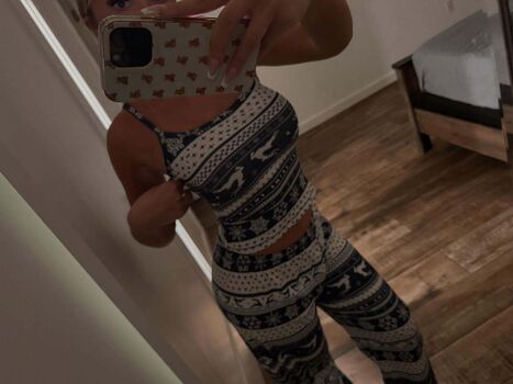 Full leaked Nikkidalessandro  page private onlyfans photo