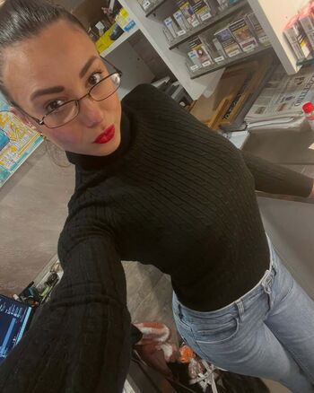 Full leaked Ninamissfit model private onlyfans photo